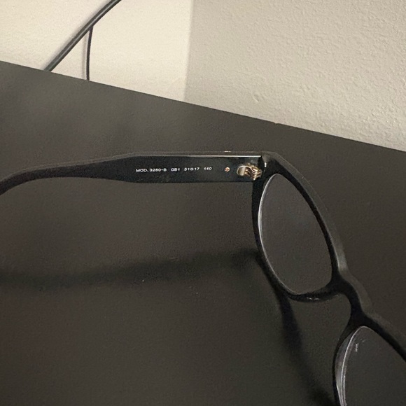 Classic Black Cat-Eye Glasses - Picture 5 of 5